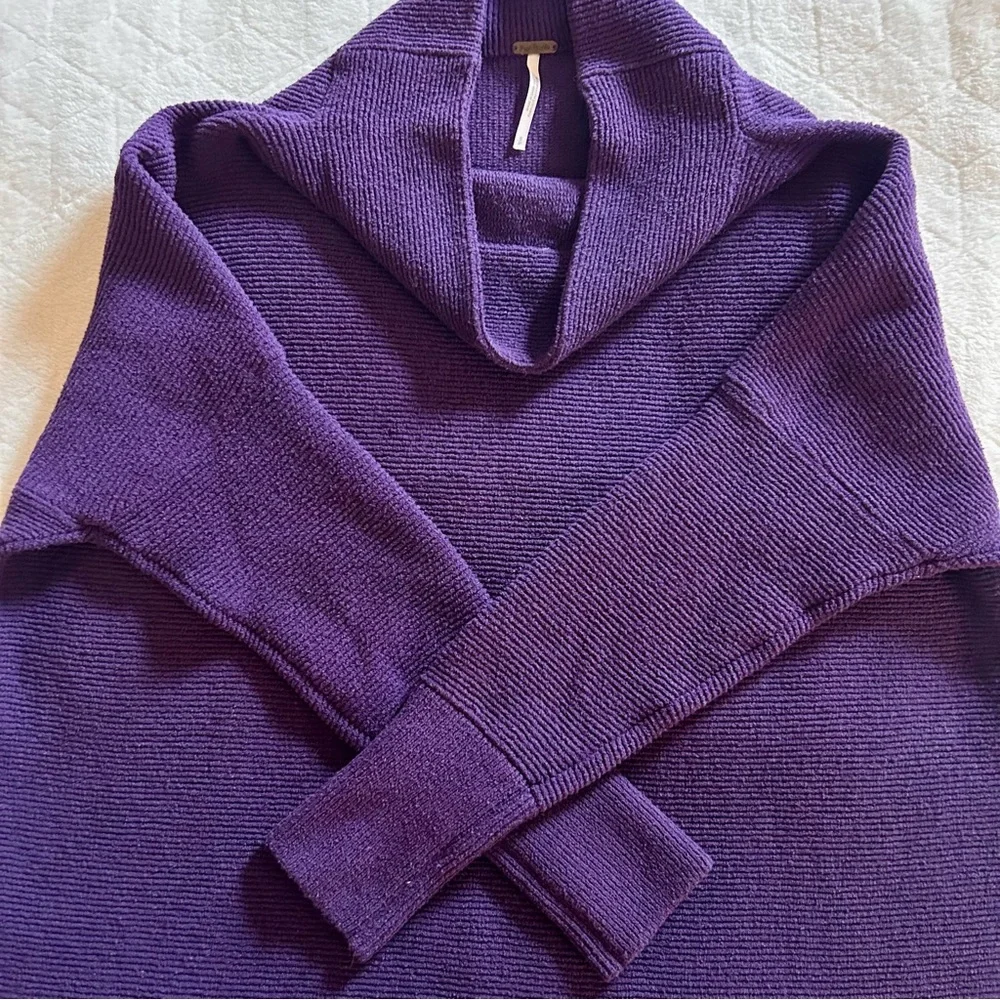 Free People Ottoman Slouchy Tunic Sweater Gothic Grape Size Small